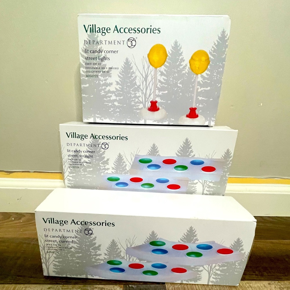 Dept 56 Candy Corner Lit Street & Lollipop Street Lights Village Accesso…